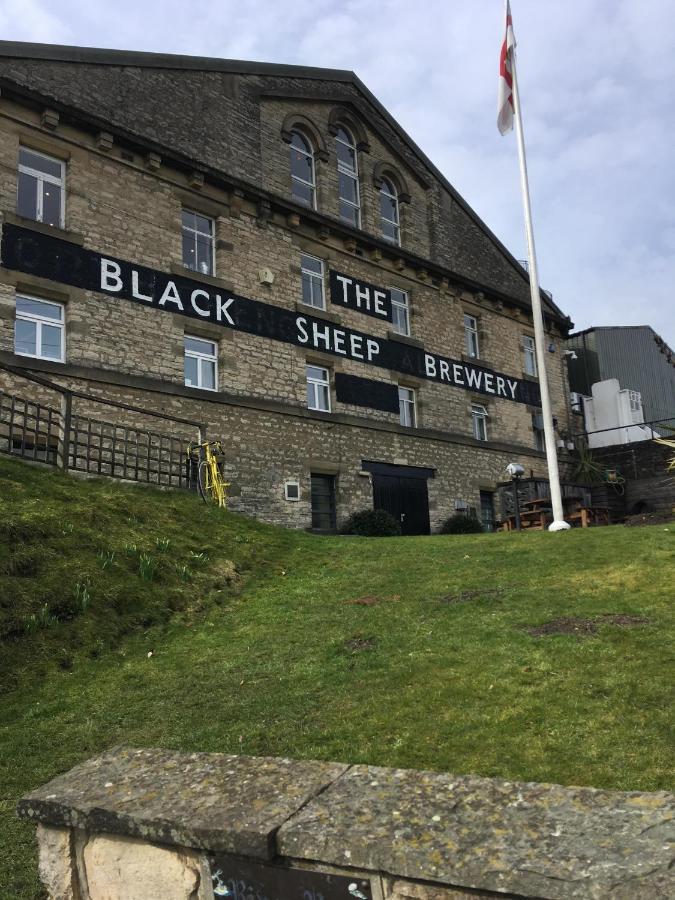 The Lodge Masham Exteriör bild